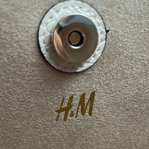 Cream/Crocodile-patterned tote bag - Picture 4 of 9